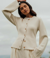 Avarelle – Cardigã para Mulher com Design Elegante e Intemporal