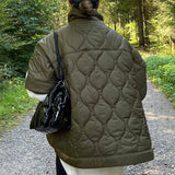Kelira – Damen Steingrün gesteppte Jacke mit Reißverschluss