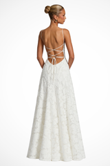 Robe maxi pour invitées de mariage à col bénitier avec dentelle florale pour femmes