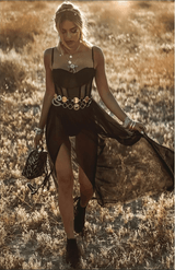 Zomerjurk zwart met transparante details en riem front view