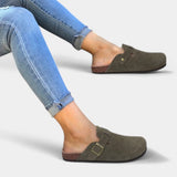 Pohodlné unisex dřeváky s nastavitelnou přezkou