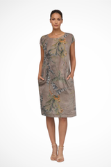 Vestito estivo casual da donna con vestibilità comoda e stampa botanica