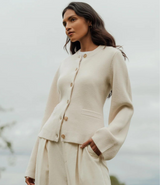 Avarelle – Cardigã para Mulher com Design Elegante e Intemporal