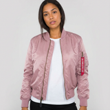 Chaqueta bomber clásica con detalles utilitarios