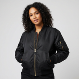 Chaqueta bomber clásica con detalles utilitarios
