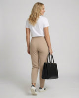 Corvina - Pantaloni eleganți pentru femei, fără cute