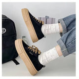 Sneakers alla moda estive con suola morbida