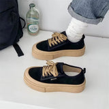 Sneakers alla moda estive con suola morbida